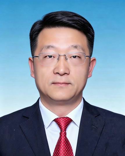 冯立培 副主委