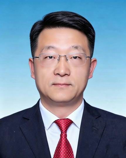 冯立培 副主委